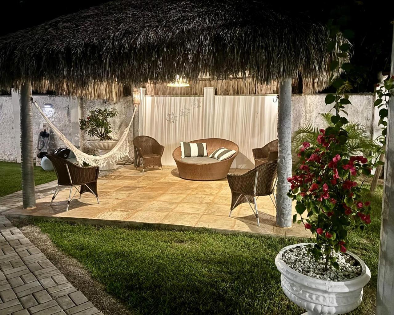Отель Pousada Coconut Кумбуко Экстерьер фото