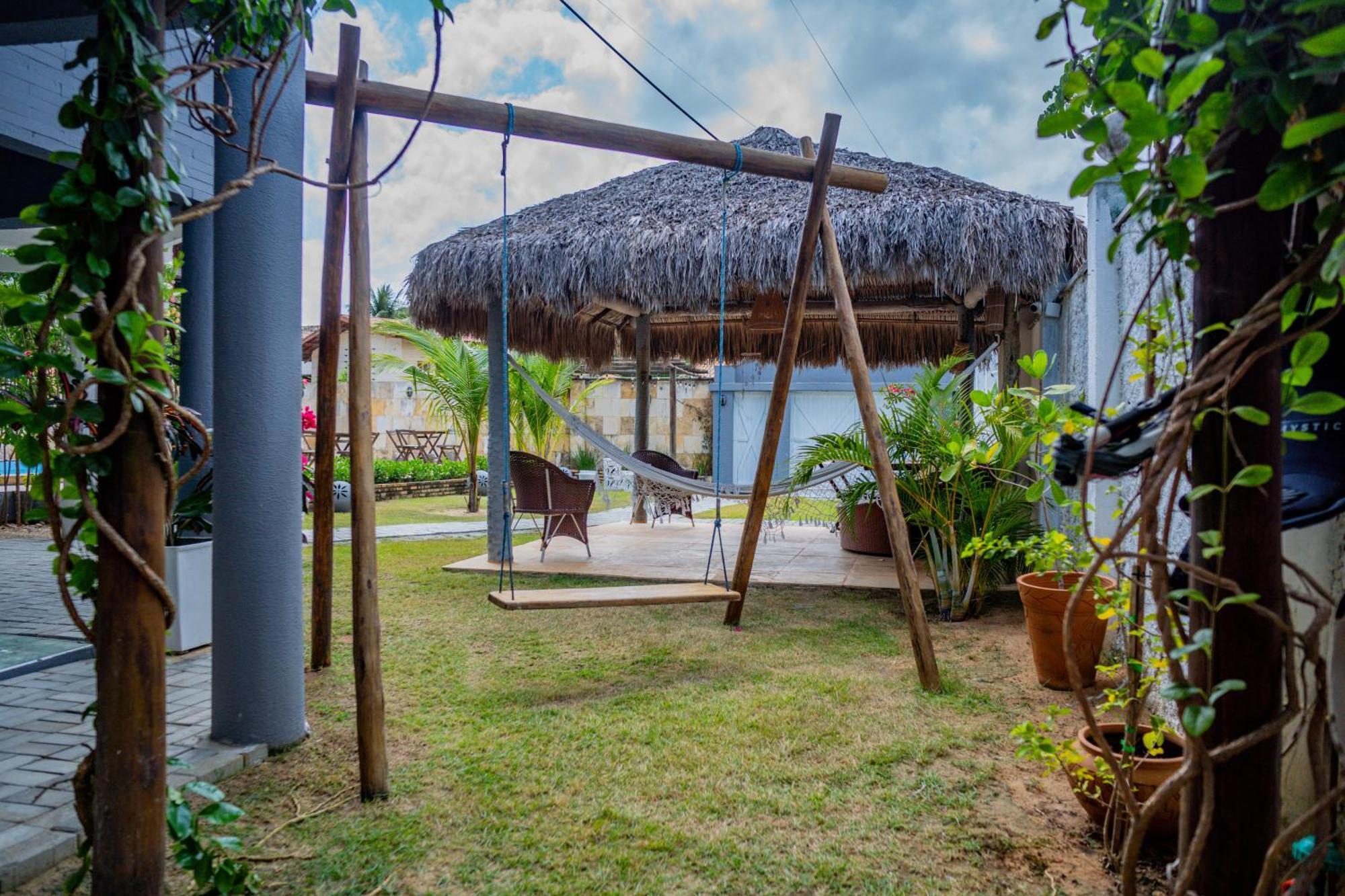 Отель Pousada Coconut Кумбуко Экстерьер фото