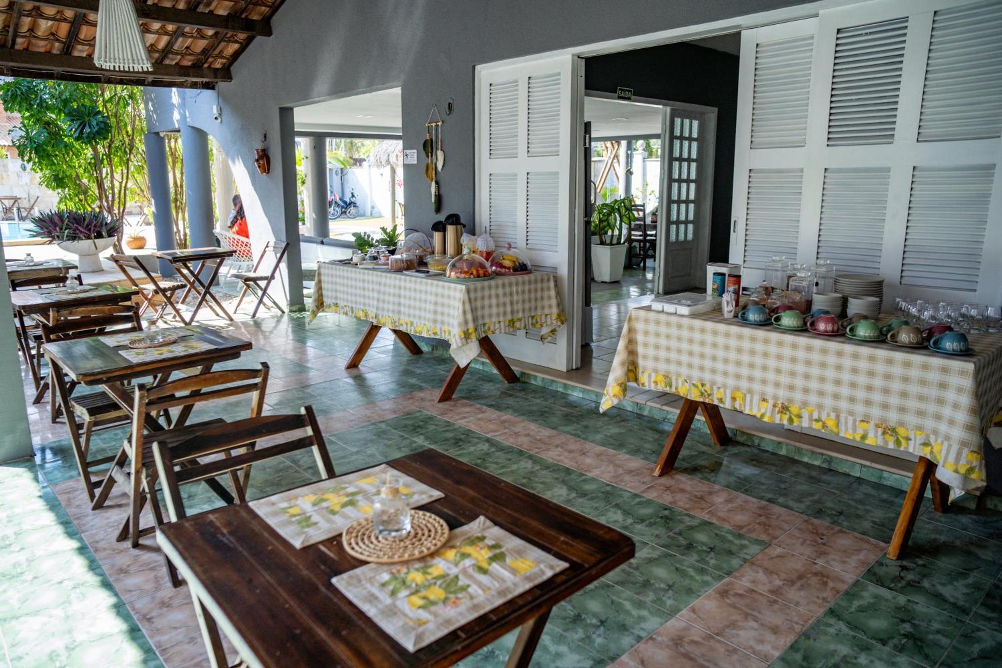 Отель Pousada Coconut Кумбуко Экстерьер фото